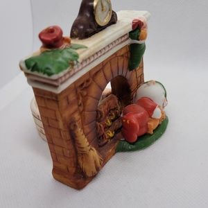 Vintage Avon Fireplace Friends Christmas Bear Hearth Ceramic Tealight Ho…